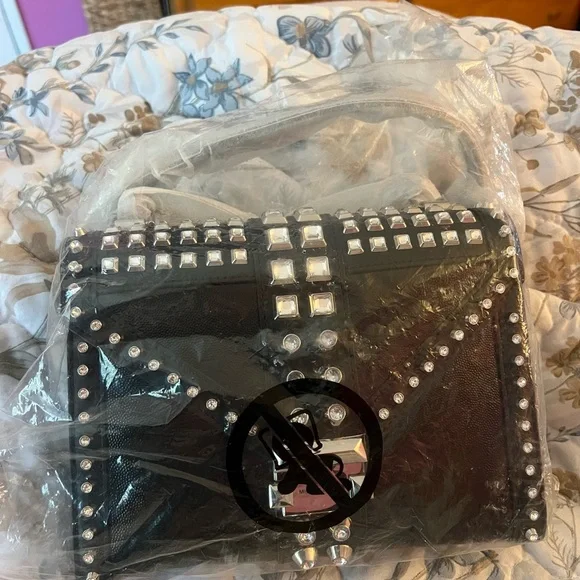 Michael Kors shoulder bag. - Picture 2 of 3